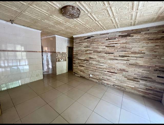 2 BEDROOM APARTMENT FOR SALE IN WATERVAL PARK